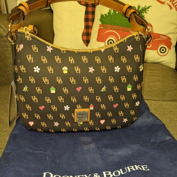NWT Dooney Bourke small hobo - Picture 1 of 4